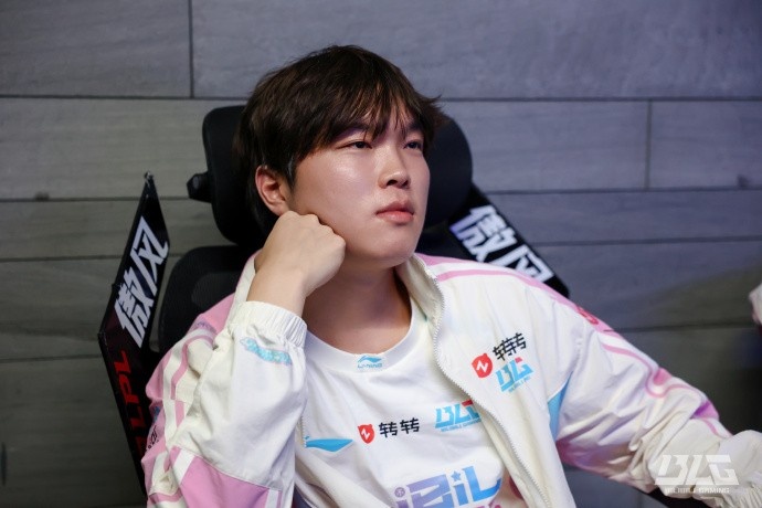 BLG发布战胜WBG赛场返图：延续胜利